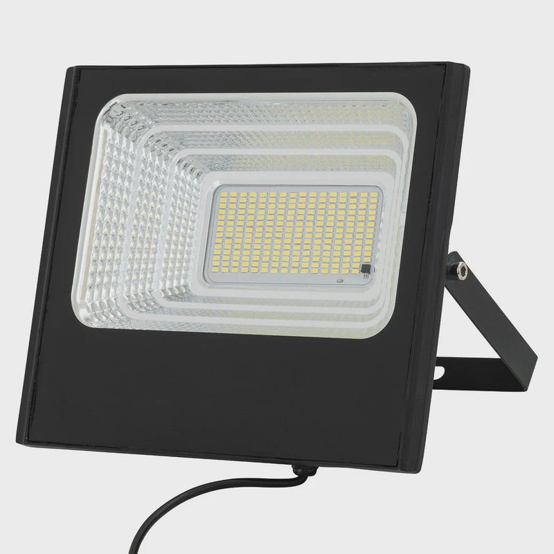 Mercator Solitude 2000lm Solar Flood Light with Radar Sensor and Remote (MSL30100)